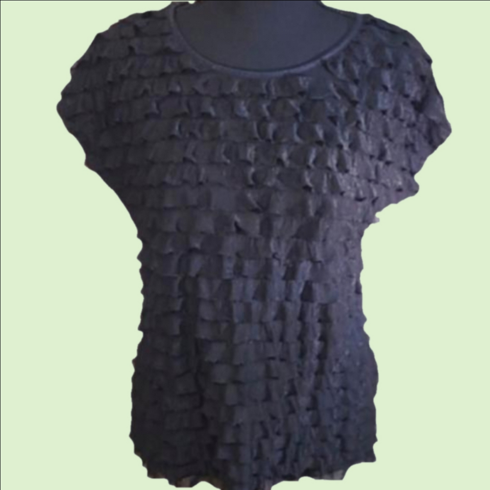 Notations top. Black. Size S. Frilly. Ruffles. Stretchy fabric.